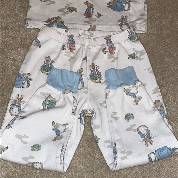 Peter Rabbit Pajamas - Picture 5 of 6